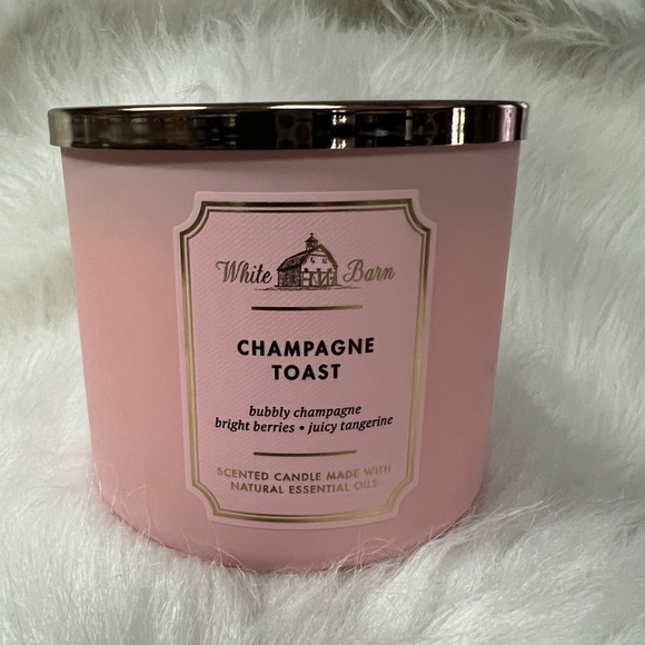 White Barn Other - ❤️SOLD❤️Champagne Toast Fragrance Candle